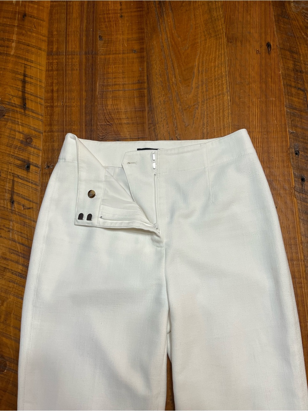 Ann Taylor Winter White Tailored Pants Size 2 - Picture 8 of 12